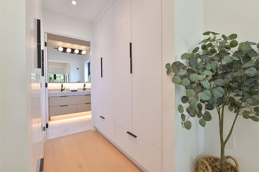 1 2682 Napier Street Vancouver, BC - 12