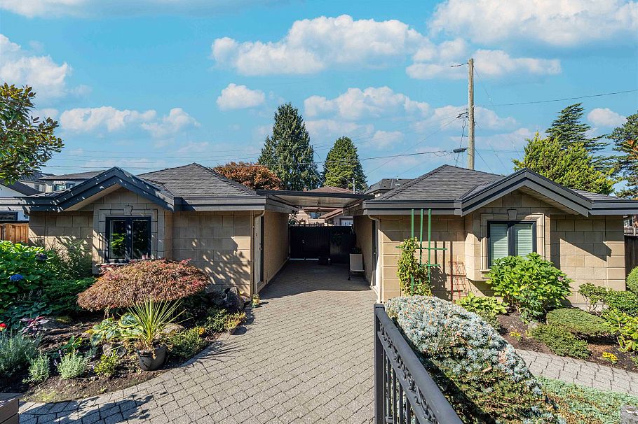 4333 Townley Street Vancouver, BC - 36
