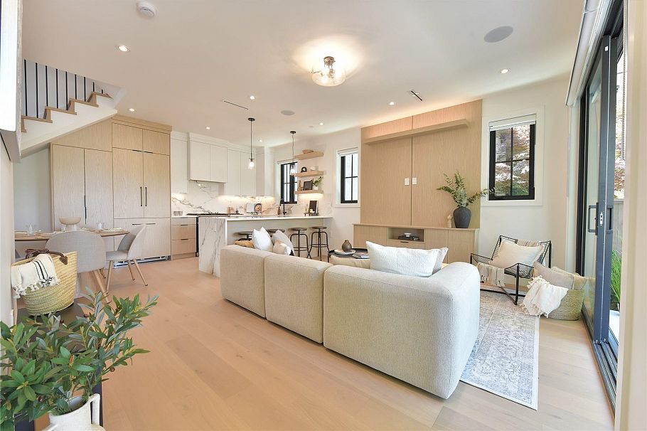 1 2682 Napier Street Vancouver, BC - 3
