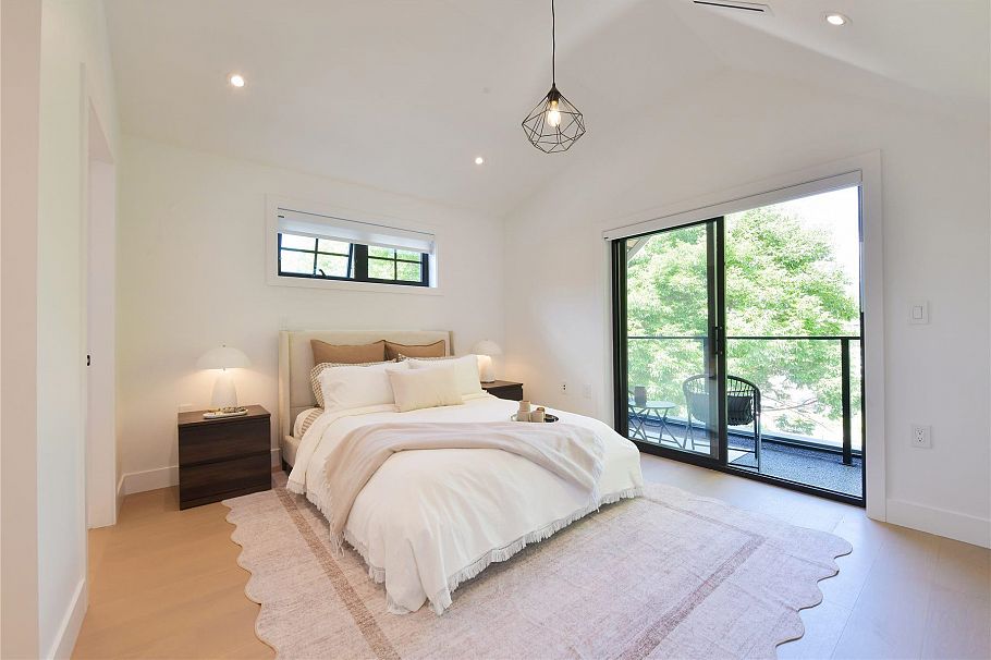 1 2682 Napier Street Vancouver, BC - 14