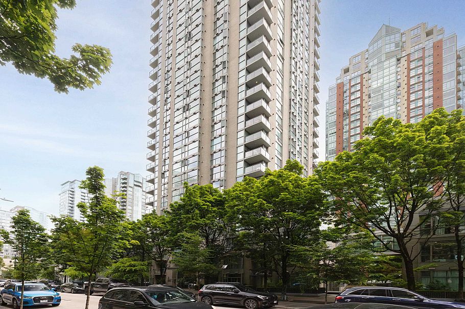 2505 928 Richards Street Vancouver, BC - 40