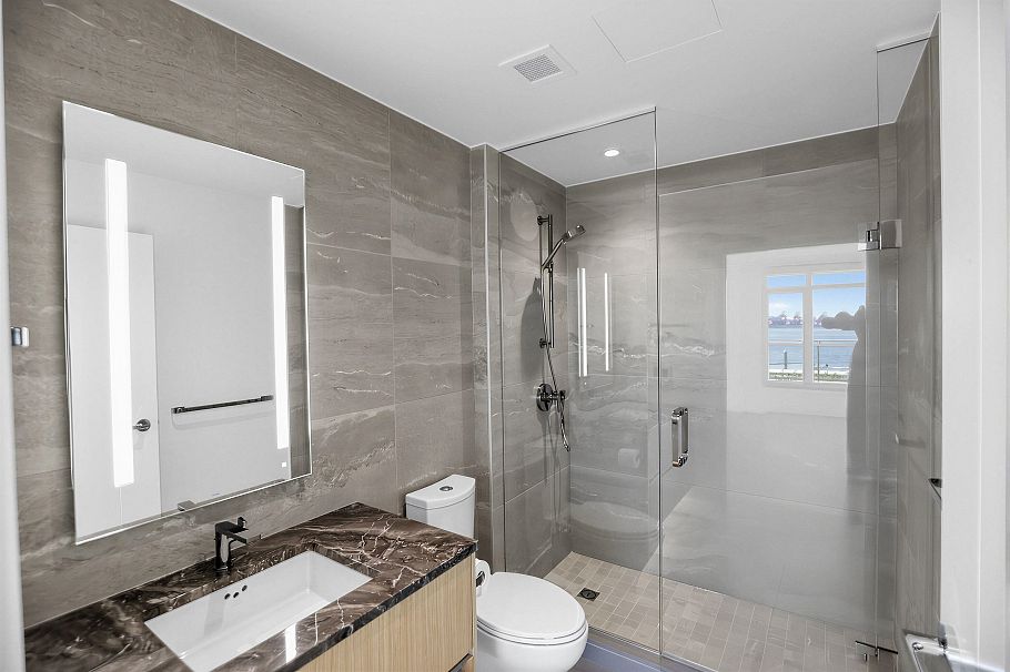 308 785 Harbour Way North Vancouver, BC - 12