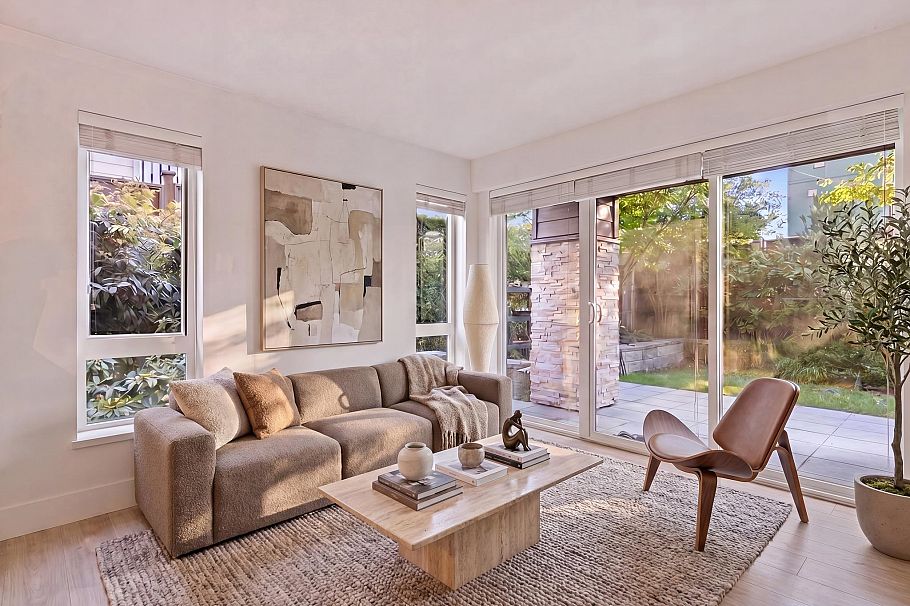 107 1661 E 2nd Avenue Vancouver, BC - 1