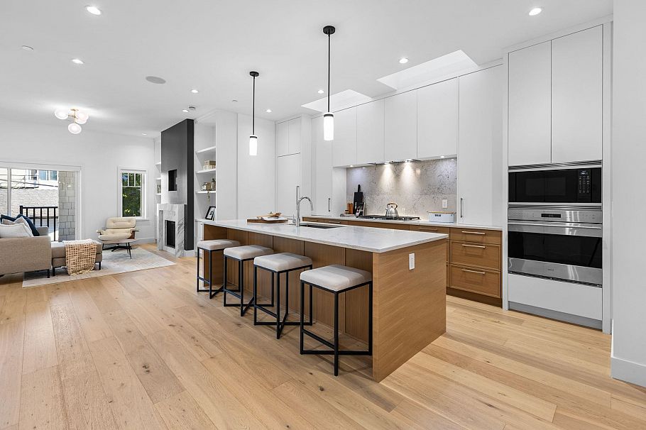 2518 W 3rd Avenue Vancouver, BC - 13