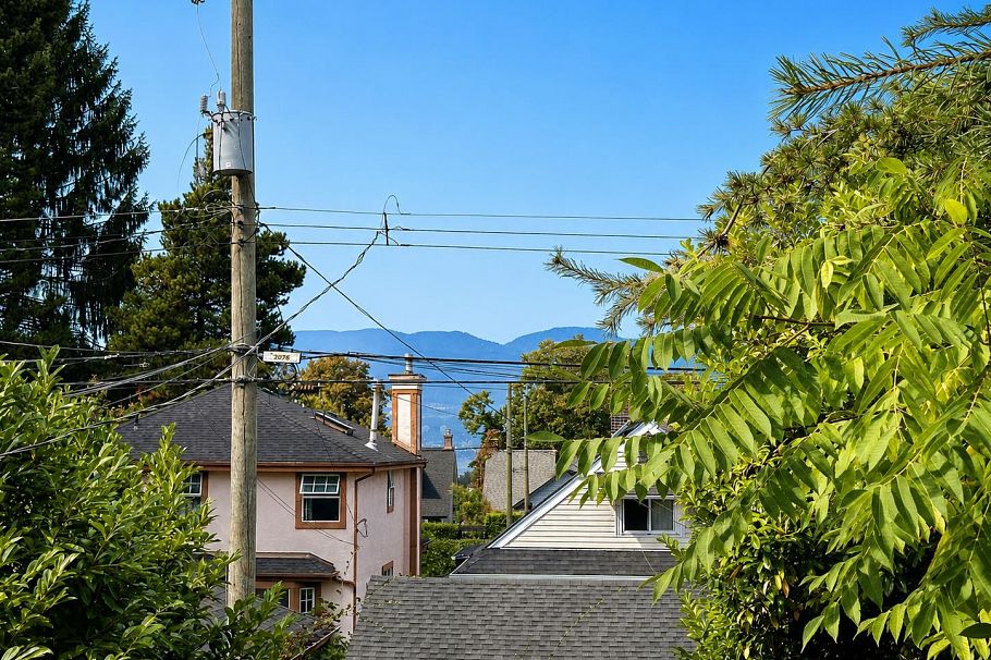 4117 W 11th Avenue Vancouver, BC - 24
