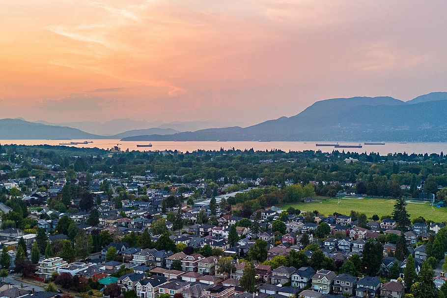 2922 W 22nd Avenue Vancouver, BC - 2