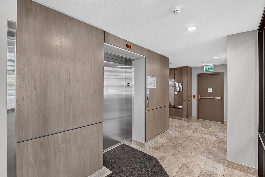 205 2663 Library Lane North Vancouver, BC - 28