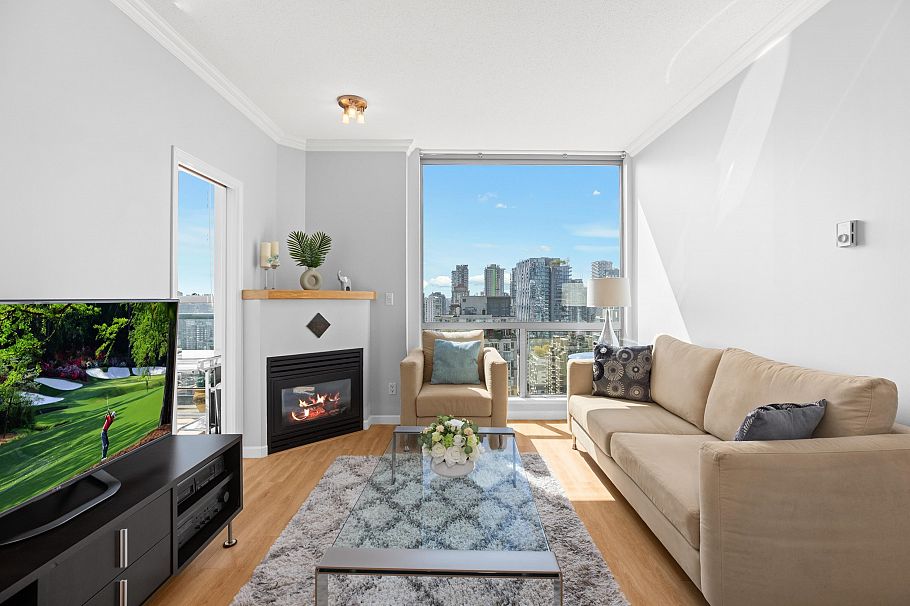 2505 928 Richards Street Vancouver, BC - 1