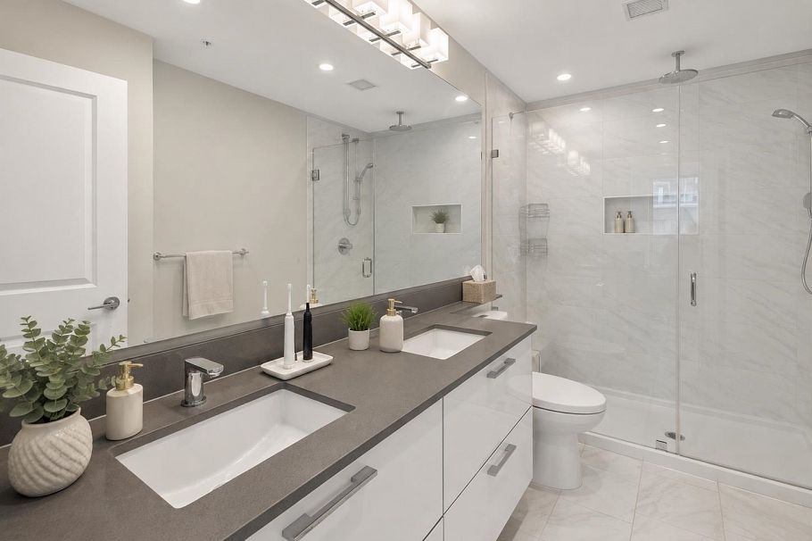 205 2663 Library Lane North Vancouver, BC - 16
