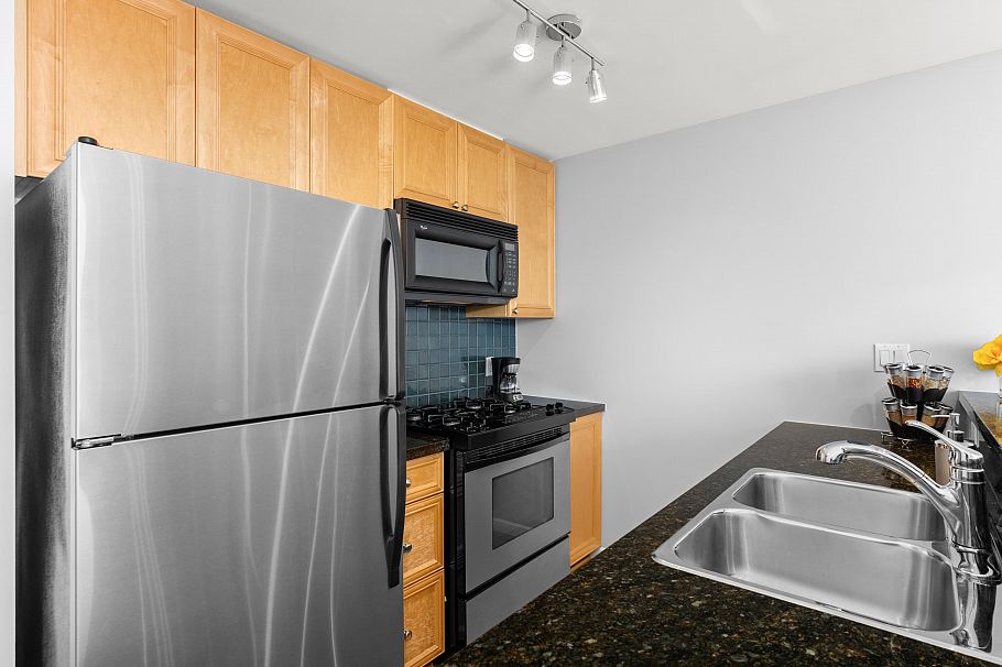 2505 928 Richards Street Vancouver, BC - 9