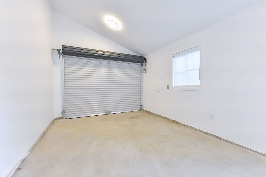 1 2682 Napier Street Vancouver, BC - 23