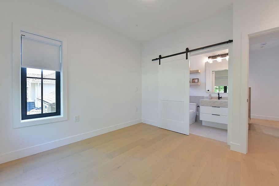 1 2682 Napier Street Vancouver, BC - 20