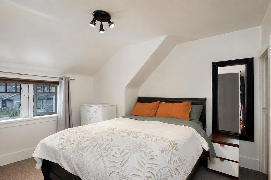 1325/27 Laburnum Street Vancouver, BC - 10