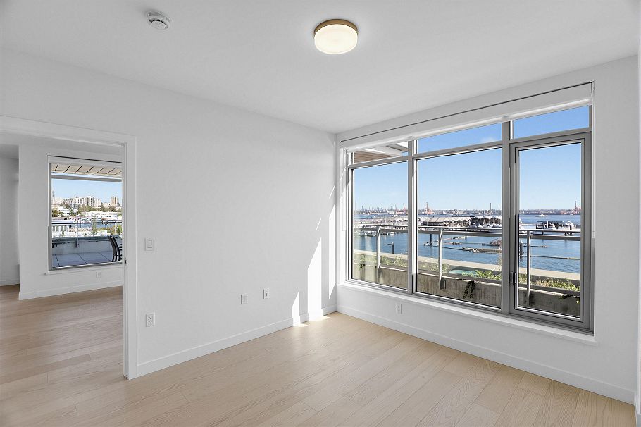 308 785 Harbour Way North Vancouver, BC - 3