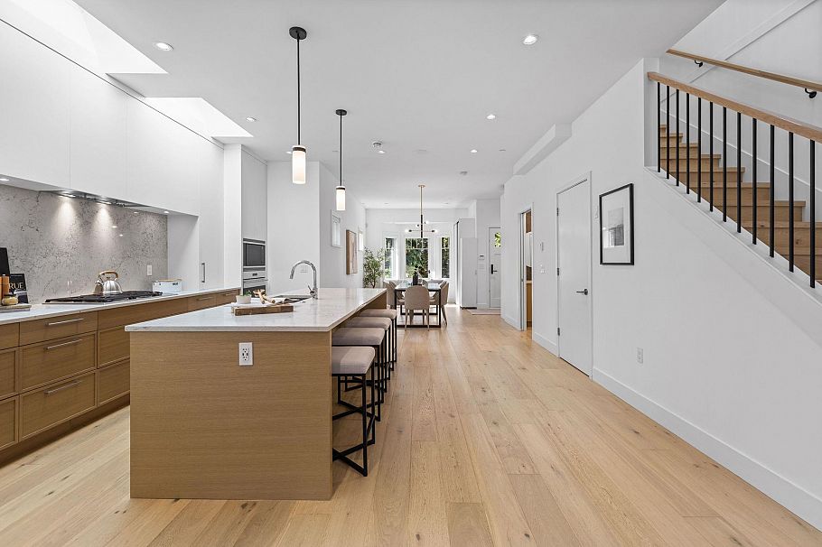 2518 W 3rd Avenue Vancouver, BC - 12
