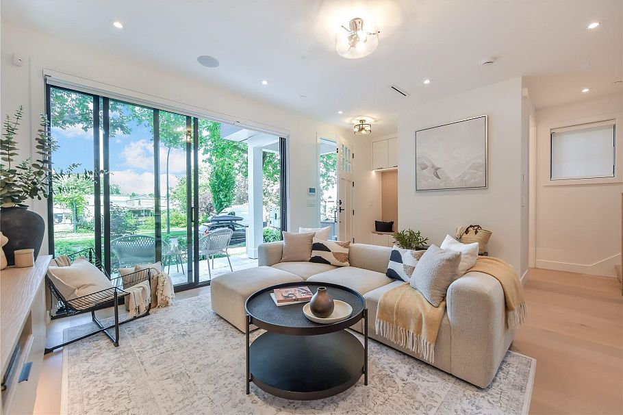 1 2682 Napier Street Vancouver, BC - 4