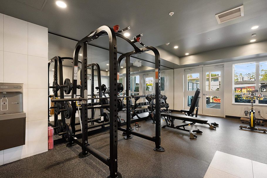 306 2450 Garden Drive Vancouver, BC - 35
