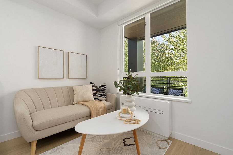 306 2450 Garden Drive Vancouver, BC - 4