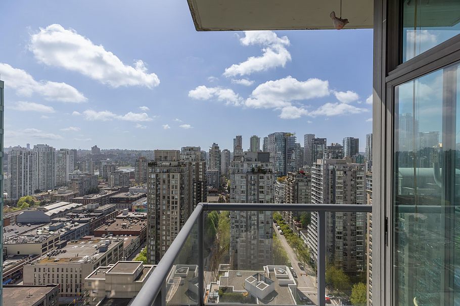 2505 928 Richards Street Vancouver, BC - 21