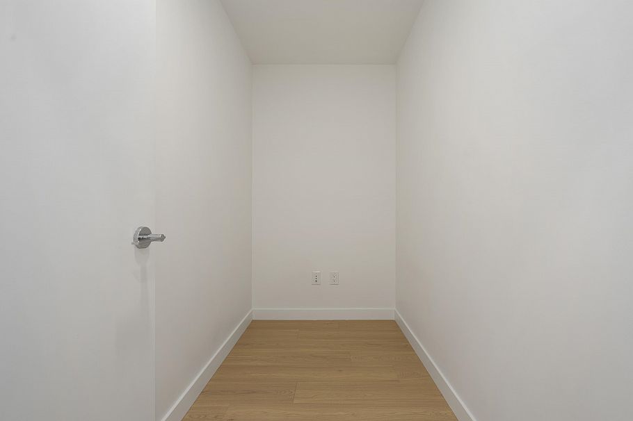 306 2450 Garden Drive Vancouver, BC - 15