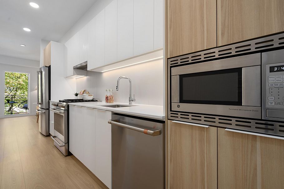 306 2450 Garden Drive Vancouver, BC - 13