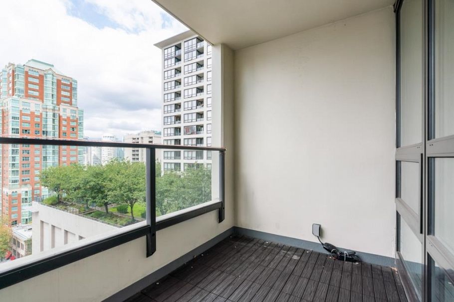 1408 938 SMITHE STREET, Vancouver BC V6Z 3H8 Vancouver, BC - 17