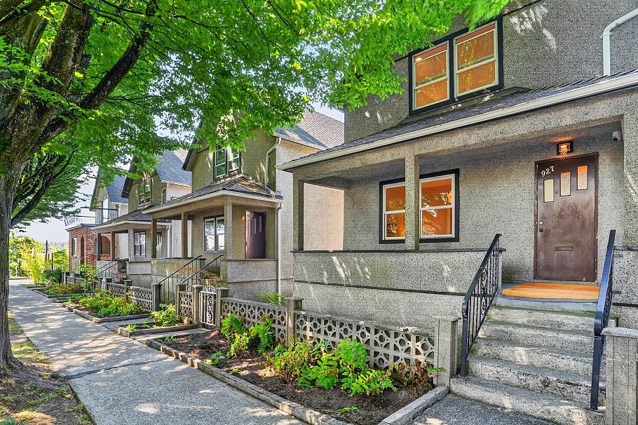 945-927 Princess Avenue Vancouver, BC - 1