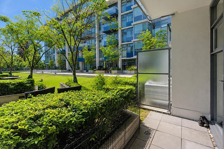 131 1777 W 7th Avenue Vancouver, BC - 2