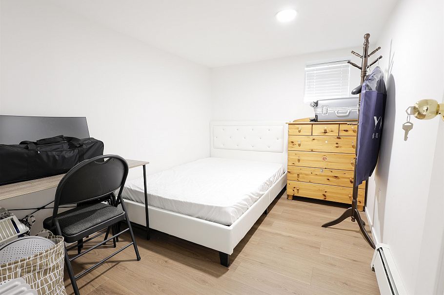 3874 W 13th Avenue Vancouver, BC - 20