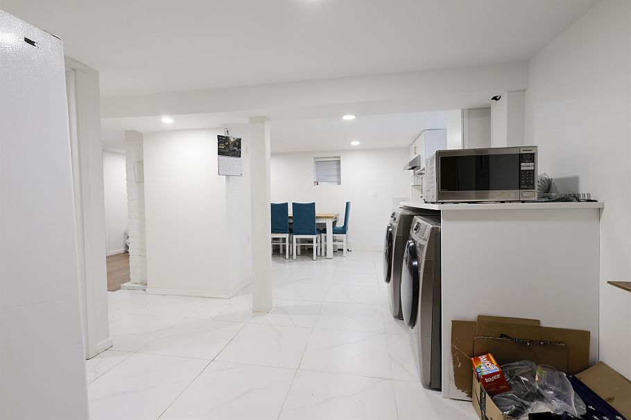 3874 W 13th Avenue Vancouver, BC - 15