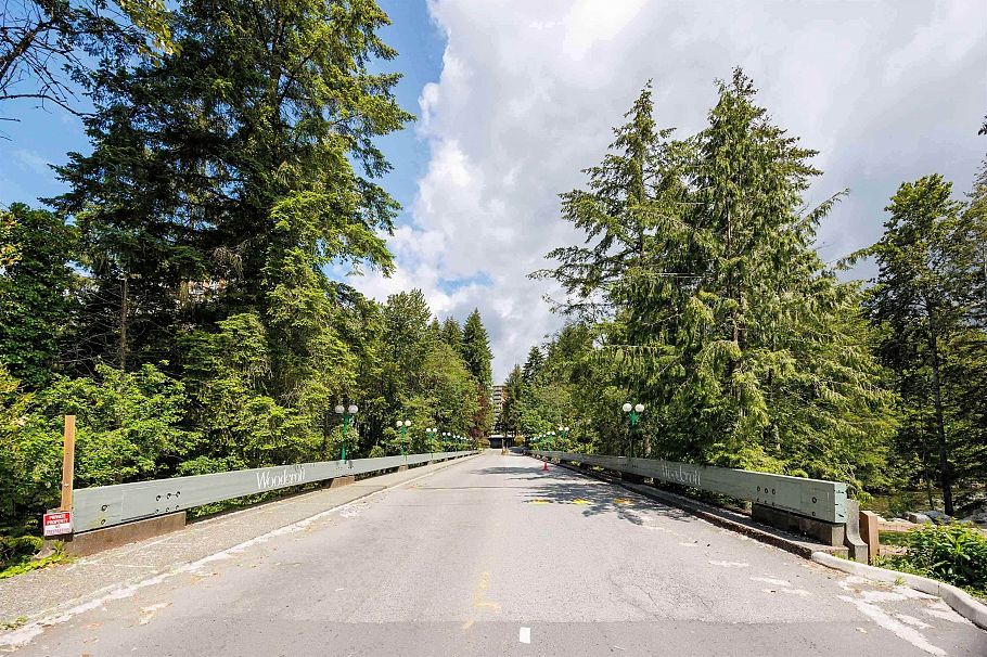 519 2012 Fullerton Avenue North Vancouver, BC - 32
