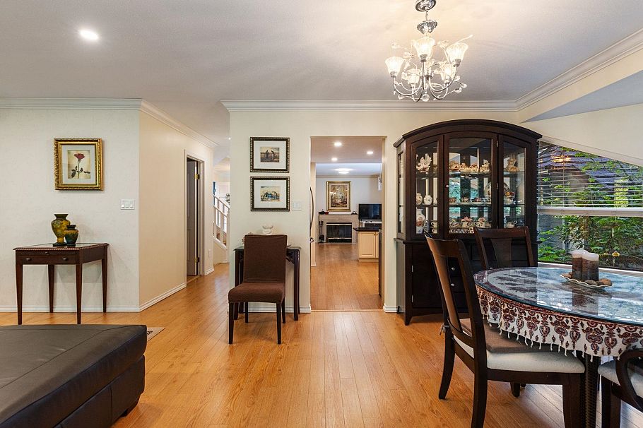 5729 Owl Court North Vancouver, BC - 7