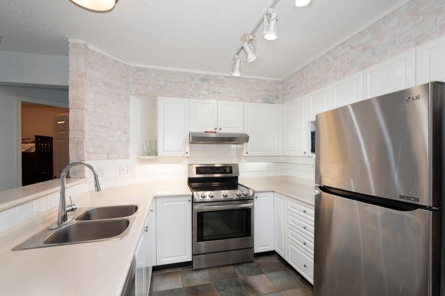 104 3625 Windcrest Drive North Vancouver, BC - 7