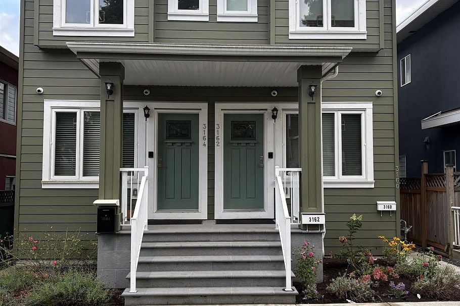 3162 Venables Street Vancouver, BC - 1