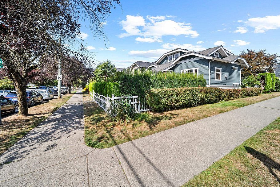 2 2505 W 8th Avenue Vancouver, BC - 27