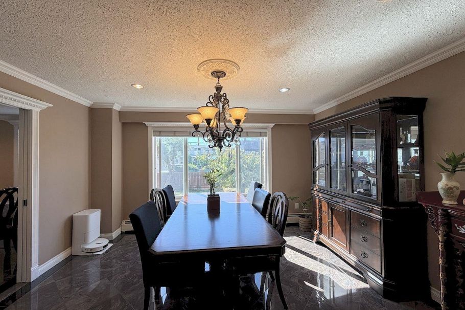 5885 Lincoln Street Vancouver, BC - 19