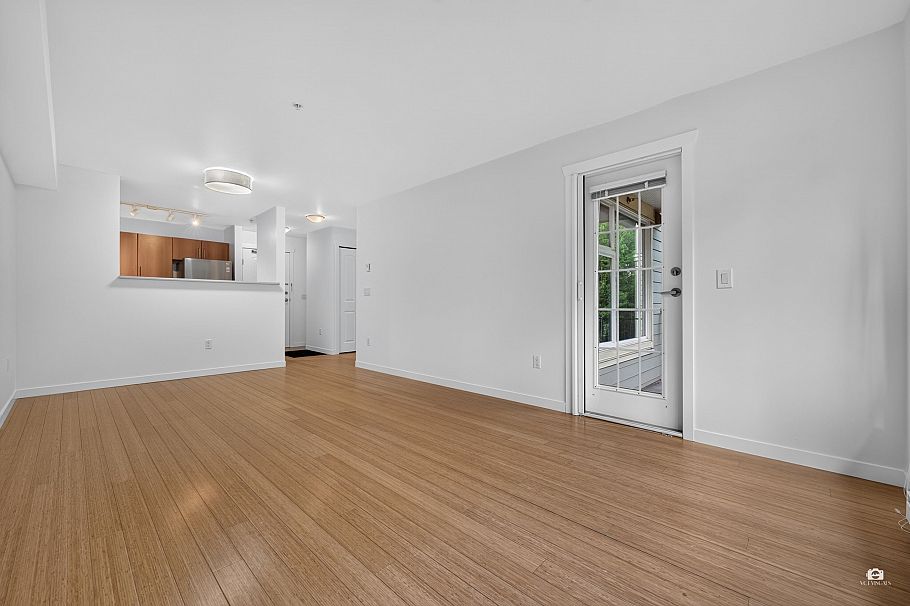 301 3575 Euclid Avenue Avenue Vancouver, BC - 5