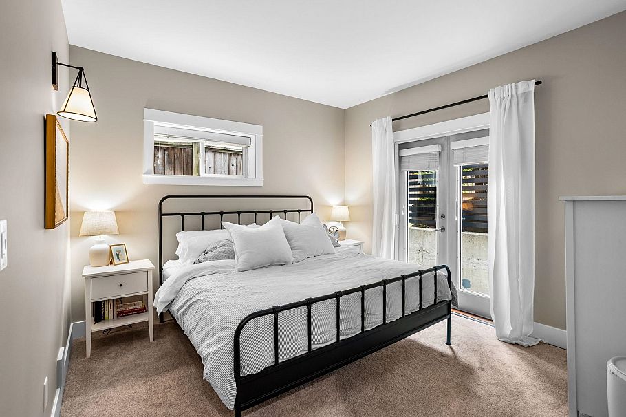 158 W 14th Avenue Vancouver, BC - 18