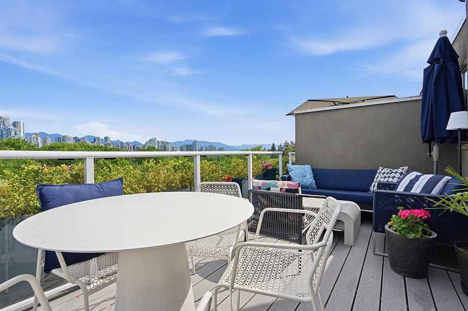 2224 Spruce Street Vancouver, BC - 2