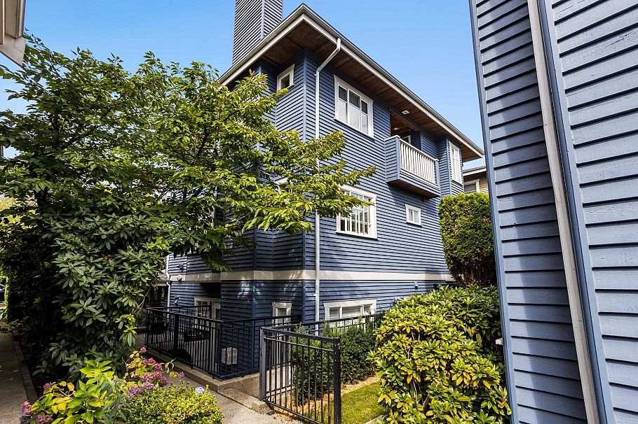 158 W 14th Avenue Vancouver, BC - 35