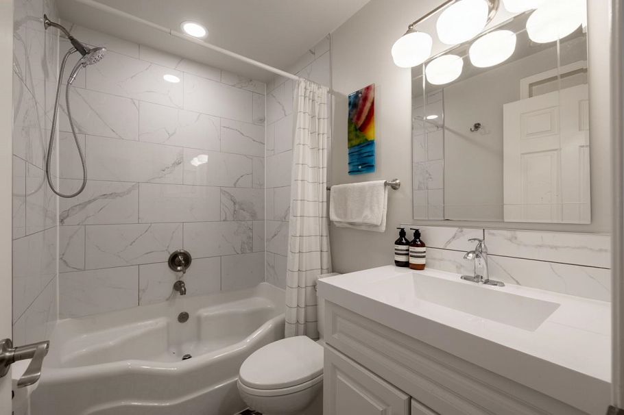 9 2015 W 3rd Avenue Vancouver, BC - 20