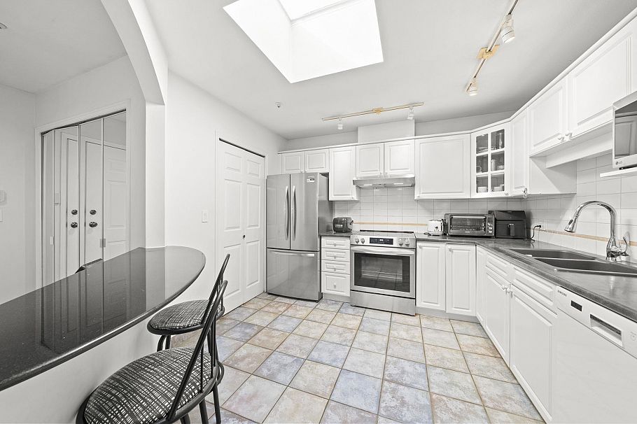 304 1550 Fell Avenue Avenue North Vancouver, BC - 11