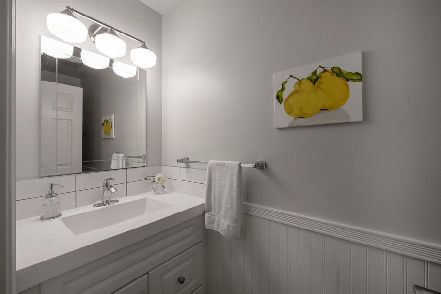 9 2015 W 3rd Avenue Vancouver, BC - 18