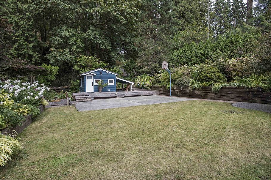5439 Indian River Drive North Vancouver, BC - 30