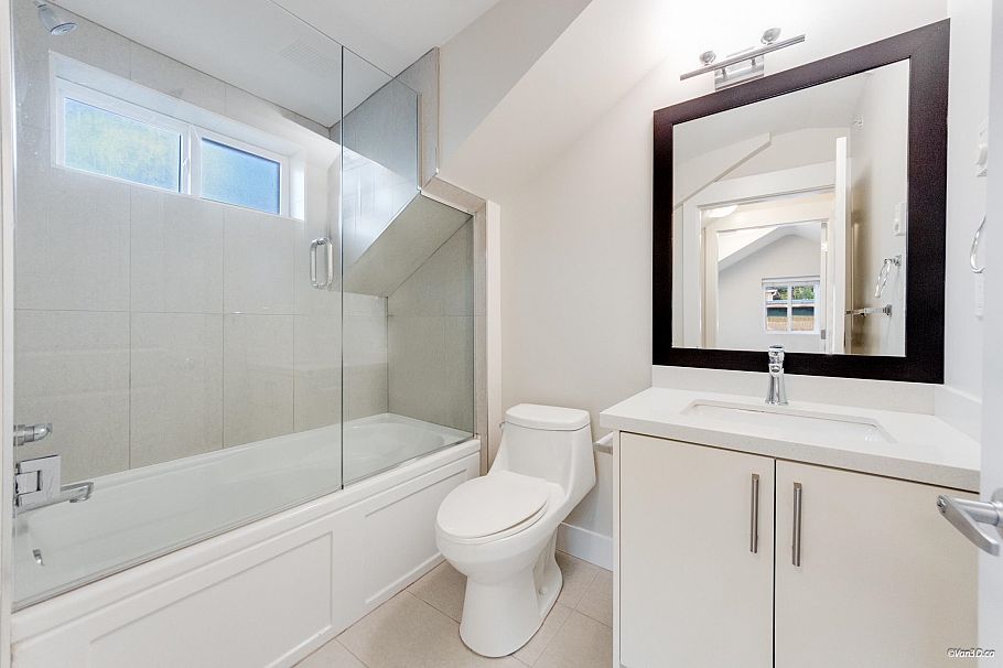 3582 Franklin Street Vancouver, BC - 33
