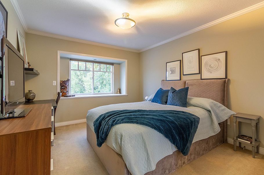 358 E 14th Street North Vancouver, BC - 20
