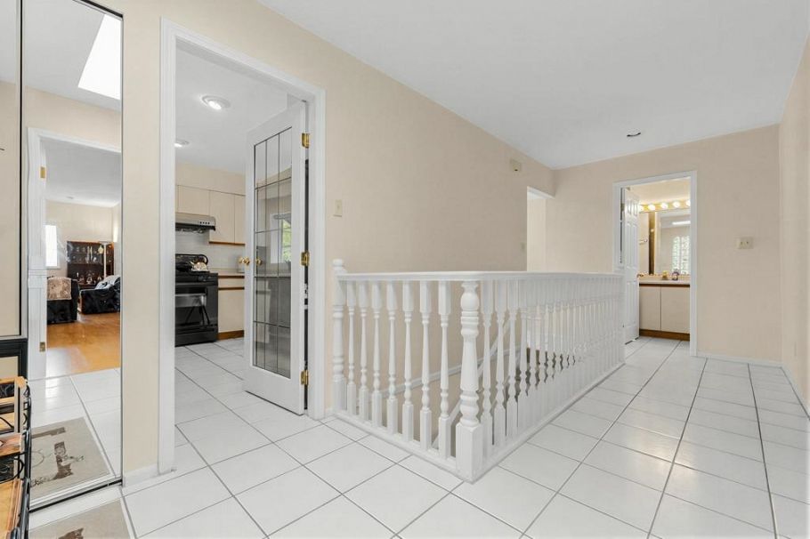 8080 Columbia Street Vancouver, BC - 14