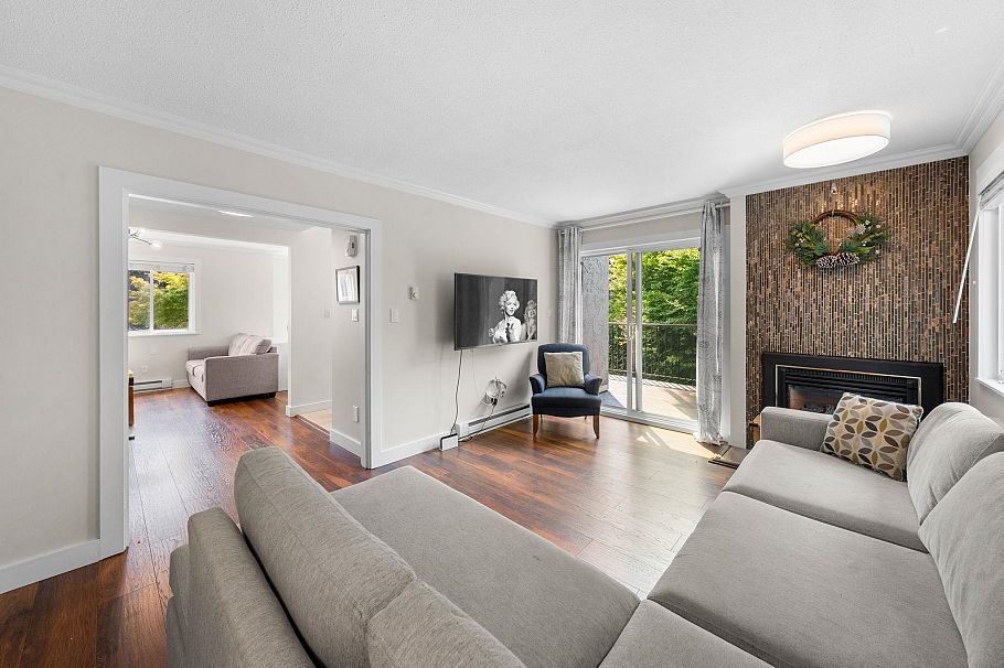 4 230 W 16th Street North Vancouver, BC - 15