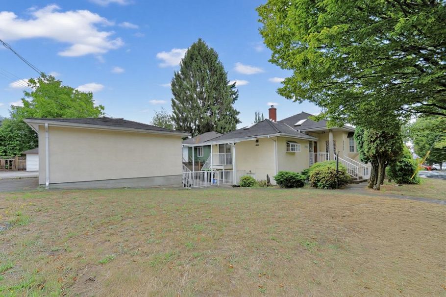 8080 Columbia Street Vancouver, BC - 8