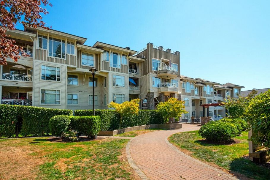 104 3625 Windcrest Drive North Vancouver, BC - 1